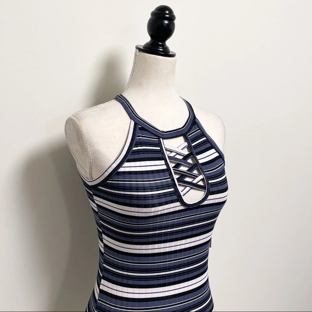 Wishful Park Ribbed Stripe Key Hole Sleeveless Tank NWT Juniors Small Racerback - Picture 3 of 7